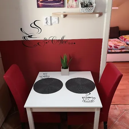 Silver Apartman * Ντέμπρετσεν