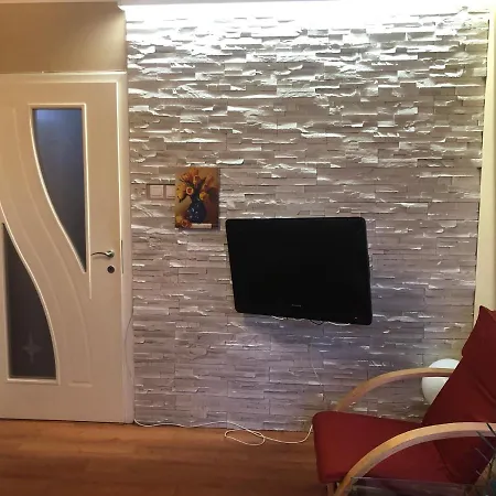 Silver Apartman